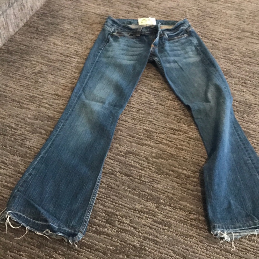 Grass Flared Jeans - Picture 2 of 8
